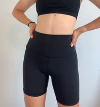 Load image into Gallery viewer, Lululemon align shorts 6 inch
