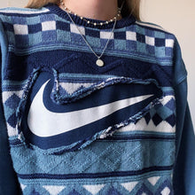 Load image into Gallery viewer, nike frost crewneck
